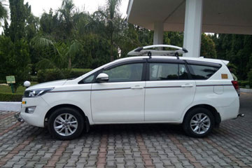 Innova Crysta Taxi hire in Chandigarh